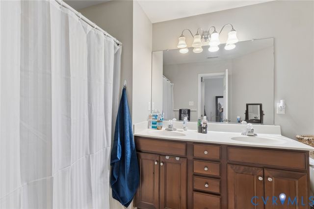 4049 Eagle Dr, Hopewell, VA 23860