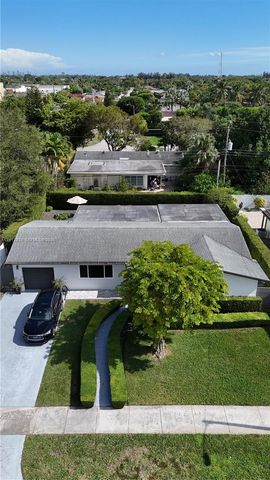 5741 SW 95th Ct, Miami, FL 33173