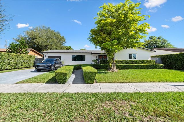 5741 SW 95th Ct, Miami, FL 33173