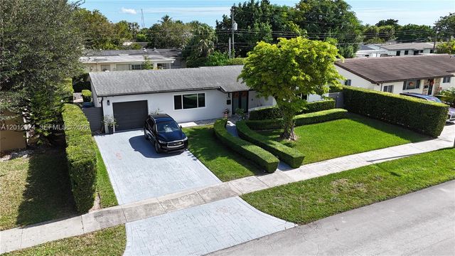 5741 SW 95th Ct, Miami, FL 33173