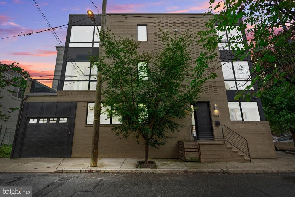 1628 FITZWATER ST, PHILADELPHIA, PA 19146 — photo 4