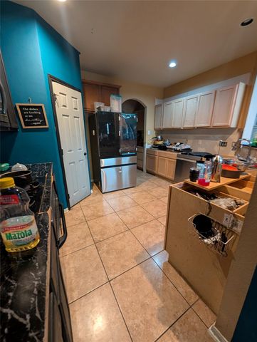 3211 Village Pond Lane, Fresno, TX 77545