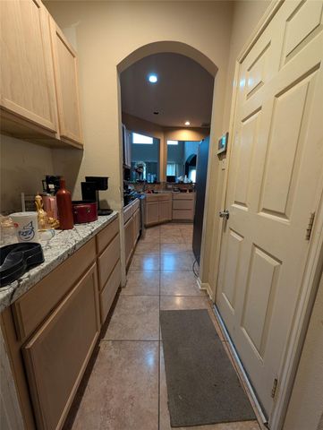 3211 Village Pond Lane, Fresno, TX 77545