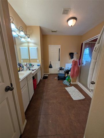 3211 Village Pond Lane, Fresno, TX 77545