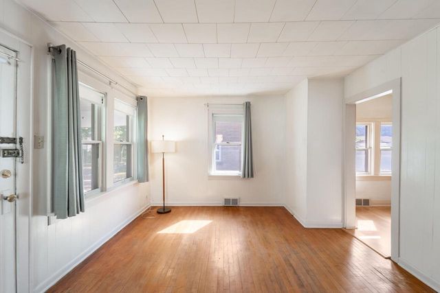 613 S 69th STREET, Milwaukee, WI 53214