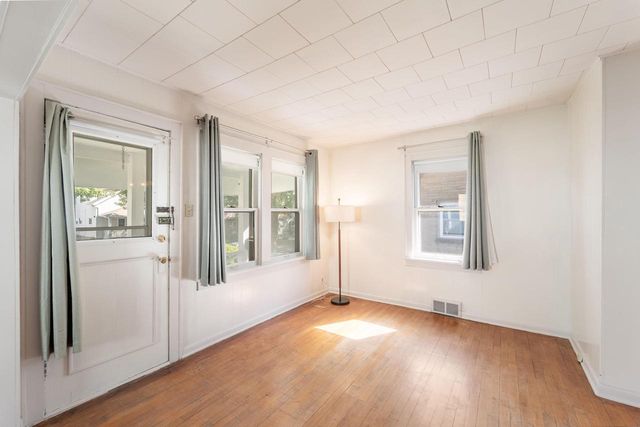 613 S 69th STREET, Milwaukee, WI 53214