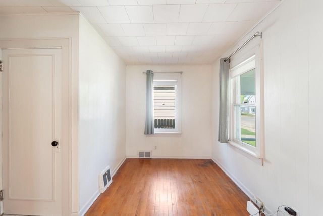 613 S 69th STREET, Milwaukee, WI 53214