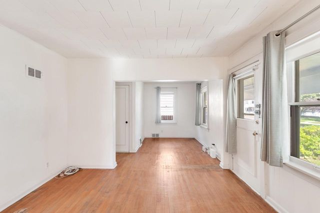 613 S 69th STREET, Milwaukee, WI 53214