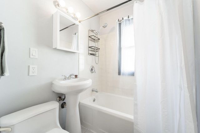 613 S 69th STREET, Milwaukee, WI 53214