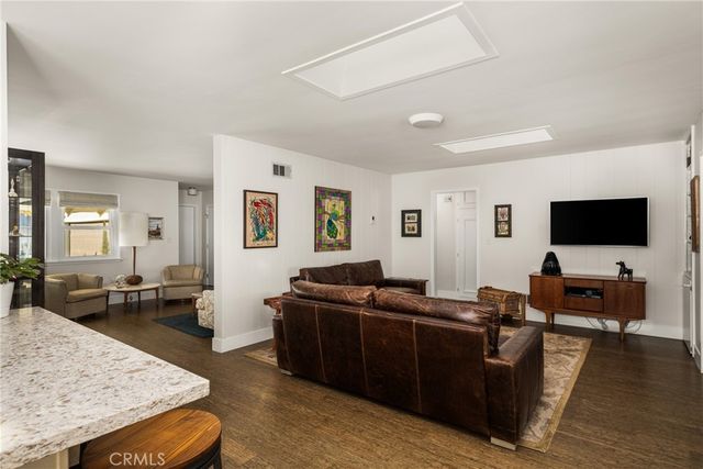 943 E Everett Place, Orange, CA 92867