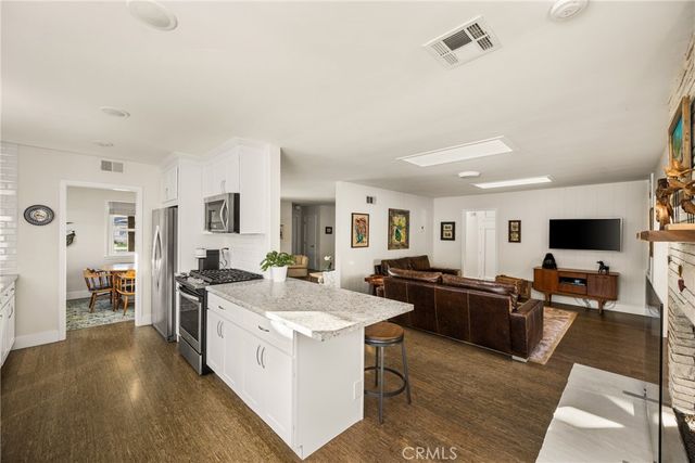 943 E Everett Place, Orange, CA 92867