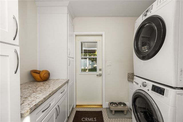 943 E Everett Place, Orange, CA 92867