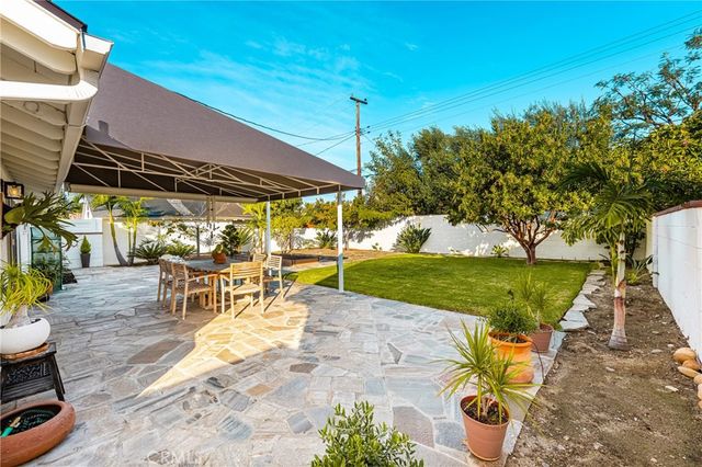 943 E Everett Place, Orange, CA 92867