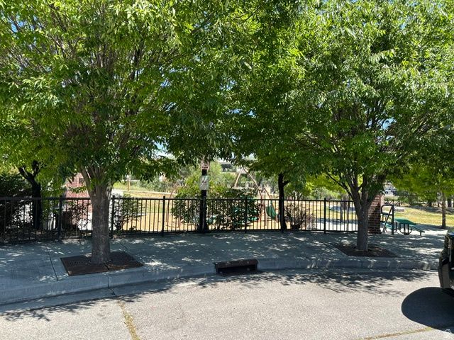 10 W BEEBE LN, Murray, UT 84107