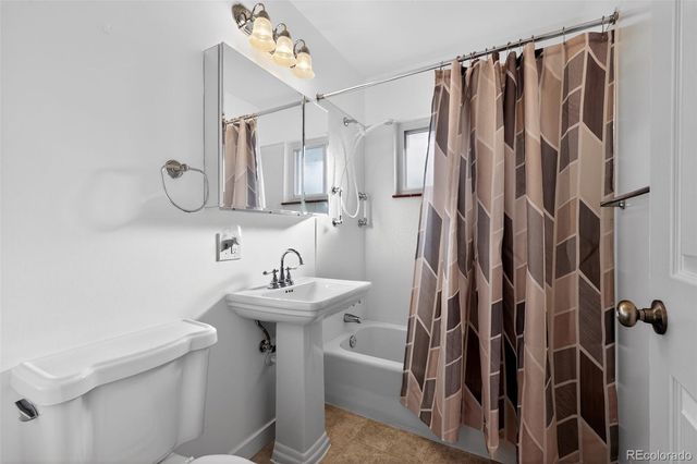 2902 S Meade Street, Denver, CO 80236