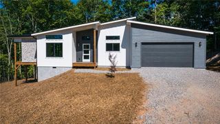 215 Brookhaven Dr., Blairsville, GA 30512