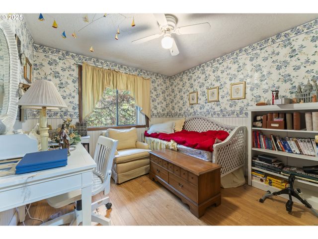 5947 Sw ALFRED St, Portland, OR 97219