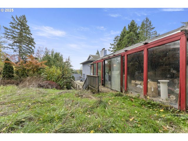 5947 Sw ALFRED St, Portland, OR 97219