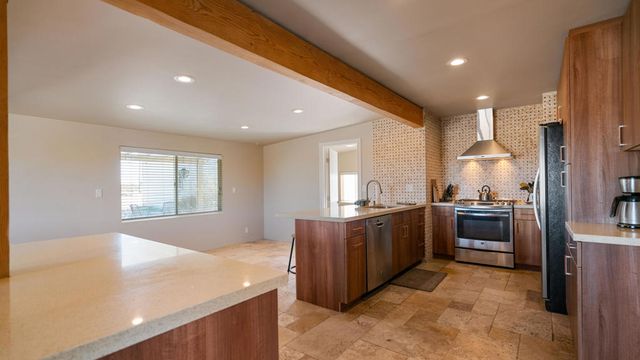 2467 Sand Drive, Landers, CA 92285