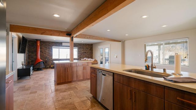 2467 Sand Drive, Landers, CA 92285