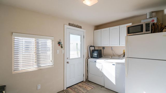 2467 Sand Drive, Landers, CA 92285