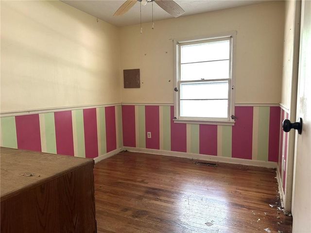 1618 E Glenn Drive, Lawrence, KS 66044