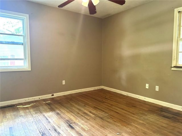 1618 E Glenn Drive, Lawrence, KS 66044