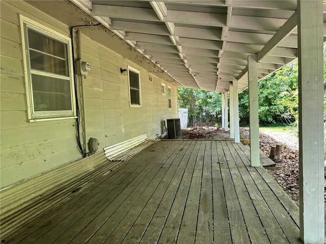 1618 E Glenn Drive, Lawrence, KS 66044