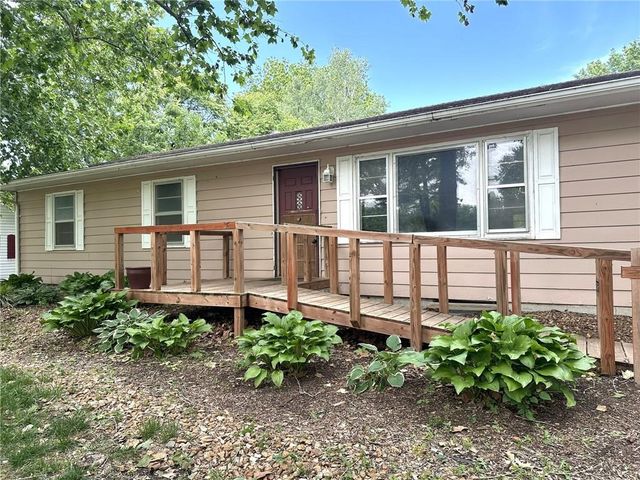 1618 E Glenn Drive, Lawrence, KS 66044