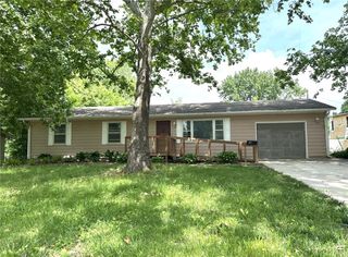 1618 E Glenn Drive, Lawrence, KS 66044
