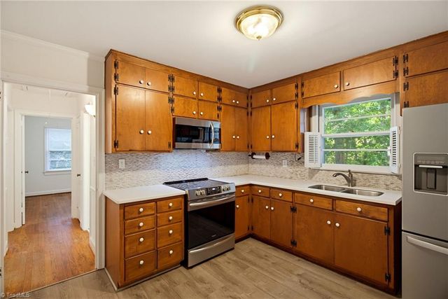 2708 Rockwood Road, Greensboro, NC 27408