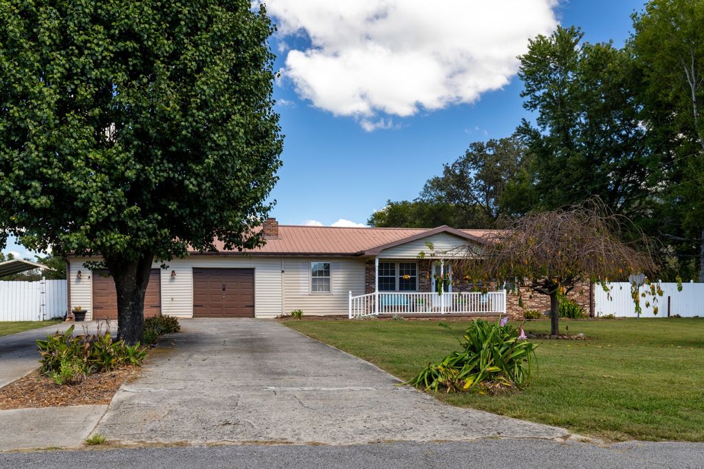 406 Asia Rd, Winchester, TN 37398