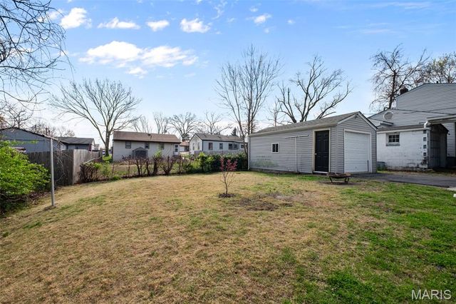 7616 Genesta Street, Affton, MO 63123