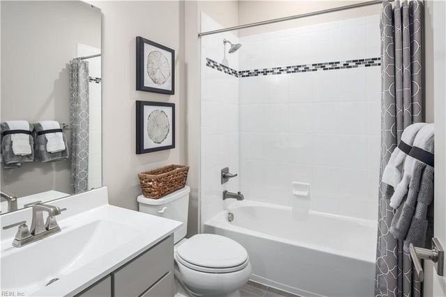 204 Woodcreek RD, Williamsburg, VA 23185