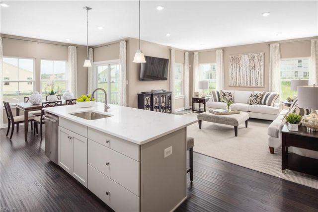 204 Woodcreek RD, Williamsburg, VA 23185