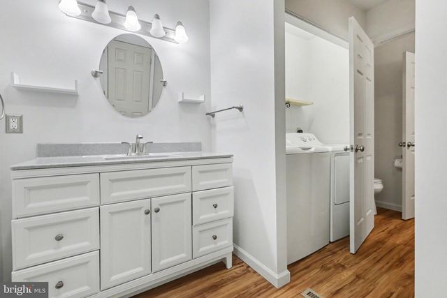 1391 WOODRIDGE DR, Middletown, PA 17057