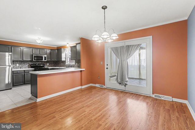 1391 WOODRIDGE DR, Middletown, PA 17057