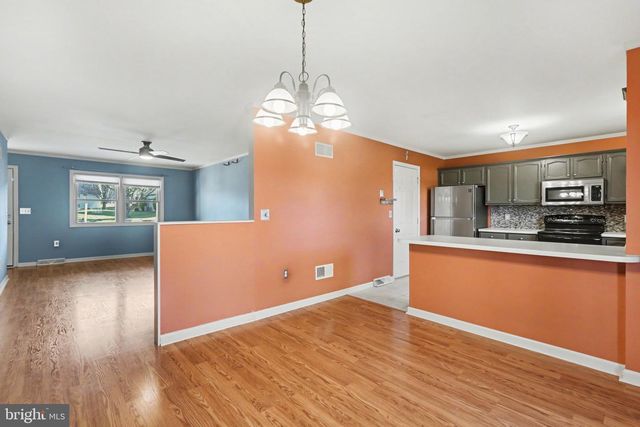 1391 WOODRIDGE DR, Middletown, PA 17057