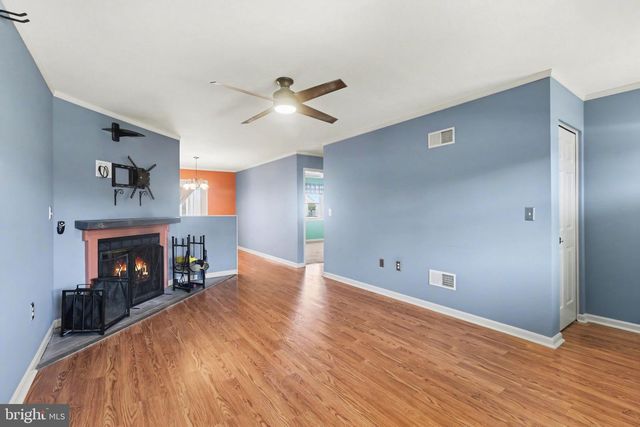 1391 WOODRIDGE DR, Middletown, PA 17057