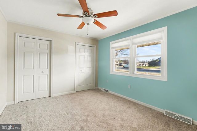 1391 WOODRIDGE DR, Middletown, PA 17057