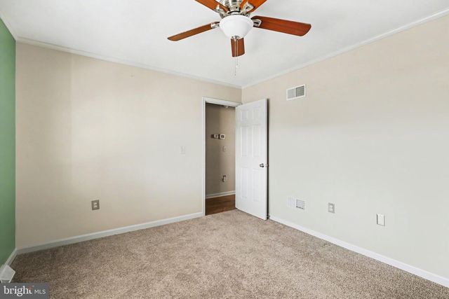 1391 WOODRIDGE DR, Middletown, PA 17057