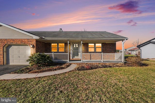 1391 WOODRIDGE DR, Middletown, PA 17057