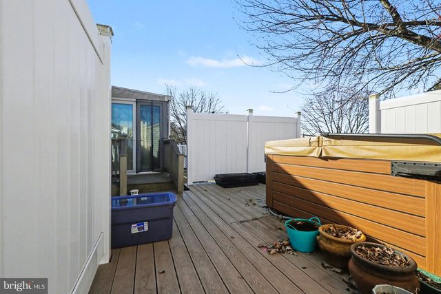 1391 WOODRIDGE DR, Middletown, PA 17057