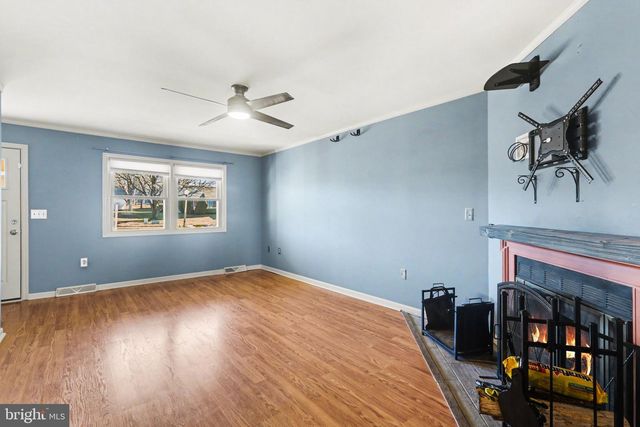 1391 WOODRIDGE DR, Middletown, PA 17057