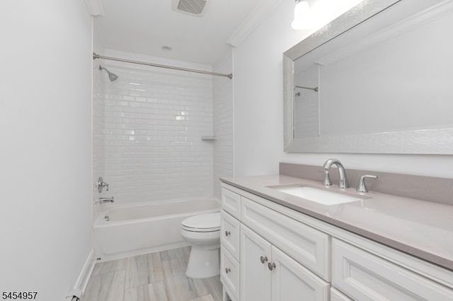11 Leighton Ave, Red Bank Boro, NJ 07701