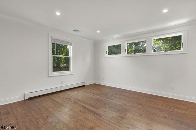 11 Leighton Ave, Red Bank Boro, NJ 07701