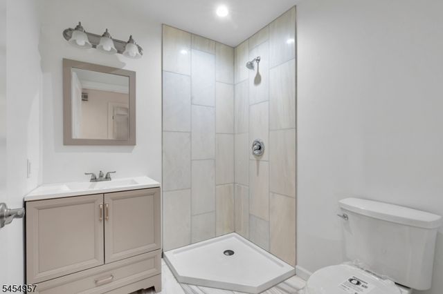 11 Leighton Ave, Red Bank Boro, NJ 07701