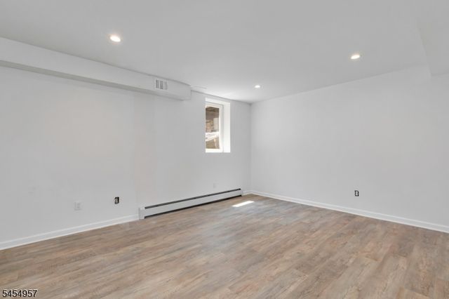 11 Leighton Ave, Red Bank Boro, NJ 07701