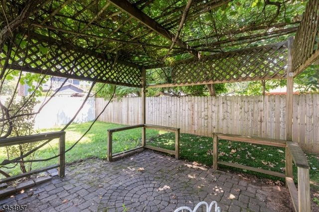 11 Leighton Ave, Red Bank Boro, NJ 07701