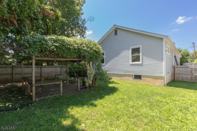 11 Leighton Ave, Red Bank Boro, NJ 07701